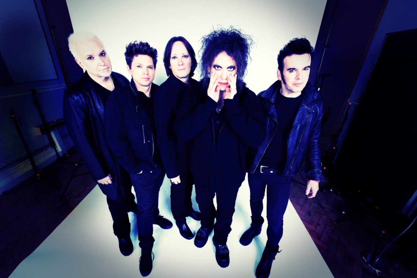 who is on tour with the cure