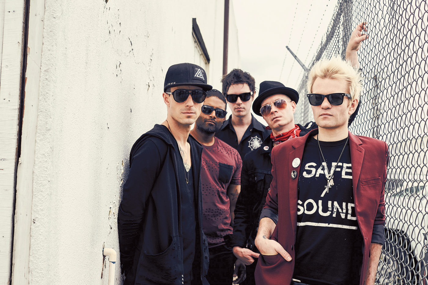 Sum 41 Announce New LP 'Order In Decline,' Share New Track 'Out For ...